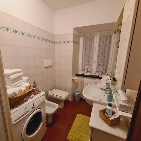 Il Borgo Di Ra San Salvatore (Genoa)